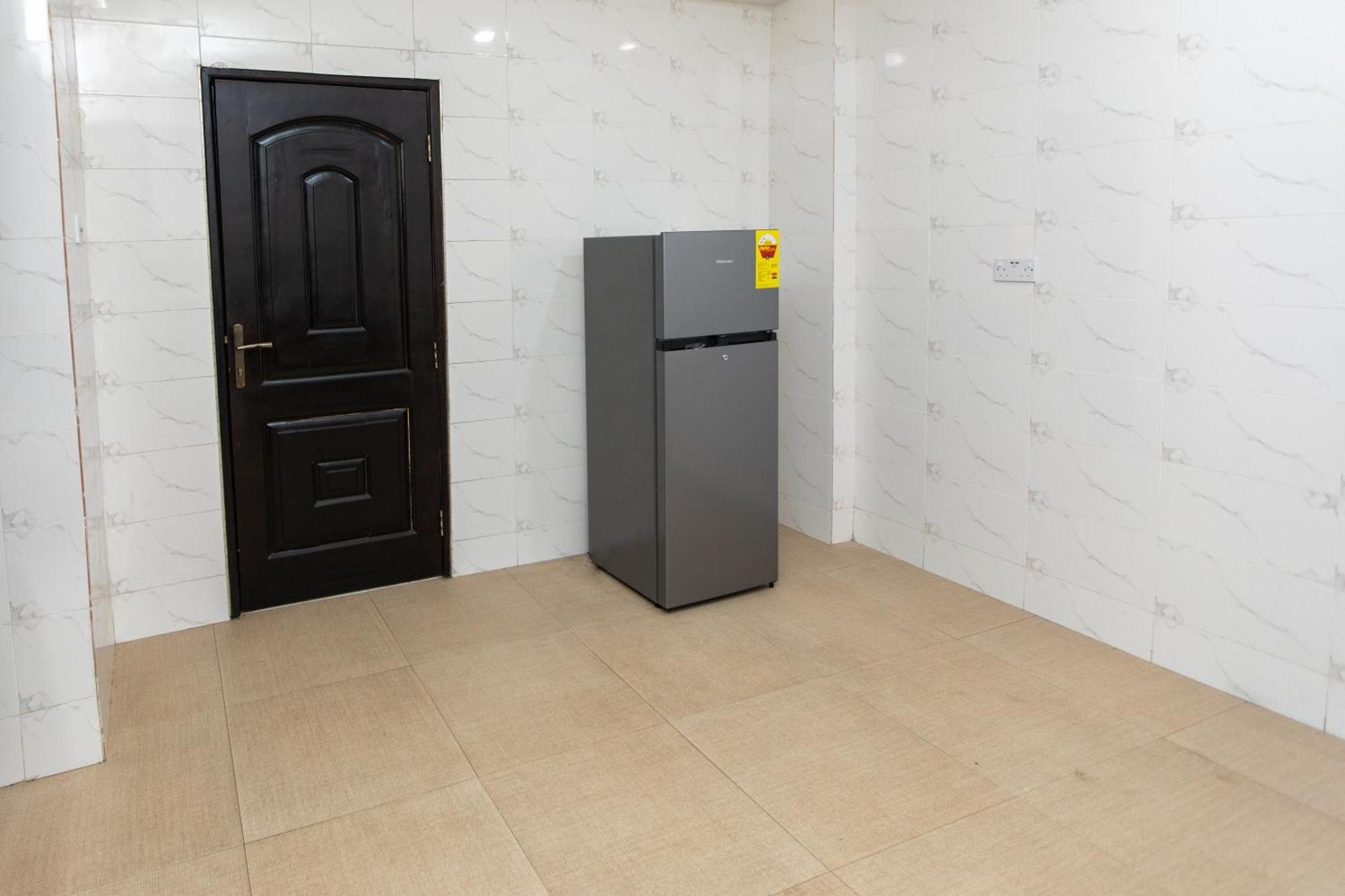Washington Apartments - Just 25Mins Drive From The Airport Kwashieman Bagian luar foto